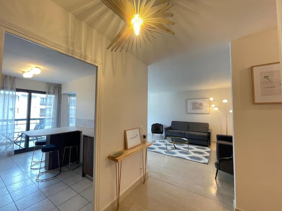 Apartamento Le Mont-Veyrier, Parking Et Vue Annecy Exterior foto