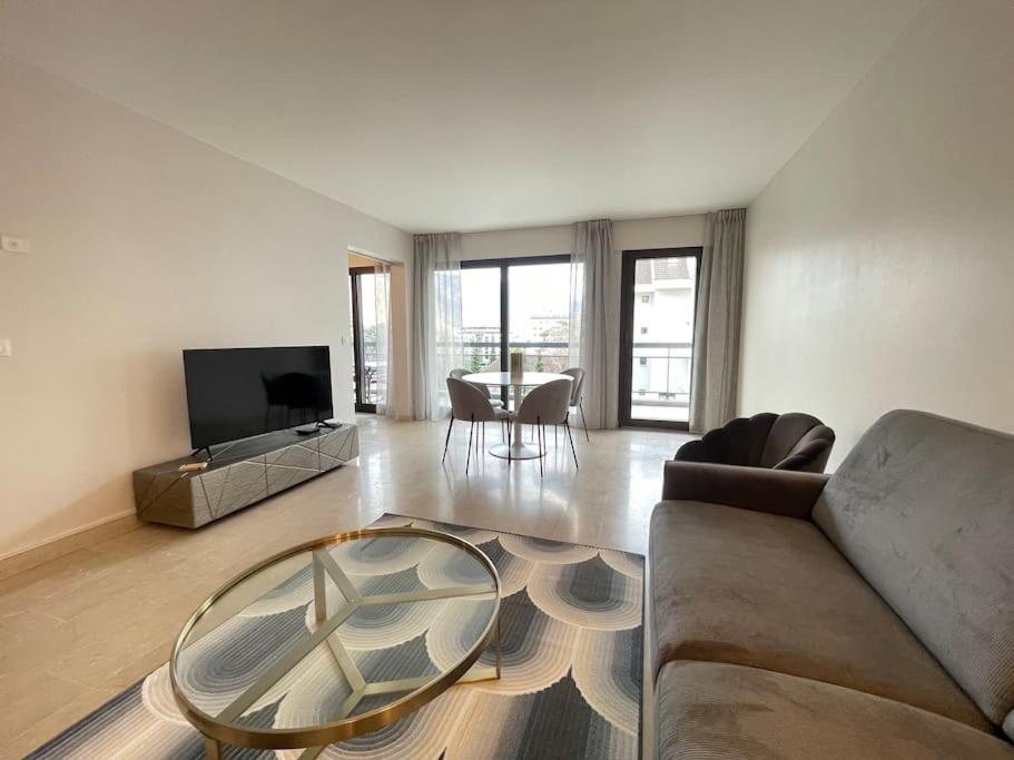 Apartamento Le Mont-Veyrier, Parking Et Vue Annecy Exterior foto