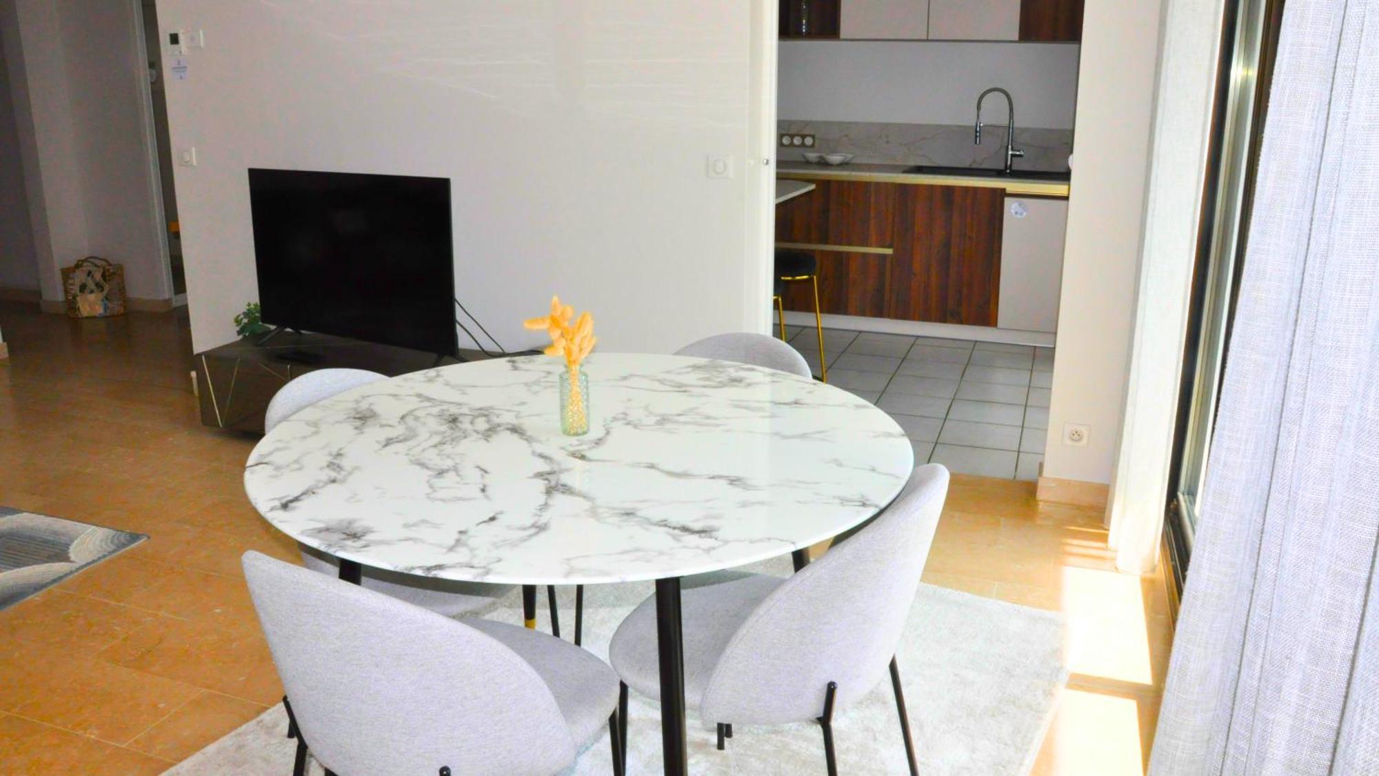 Apartamento Le Mont-Veyrier, Parking Et Vue Annecy Exterior foto